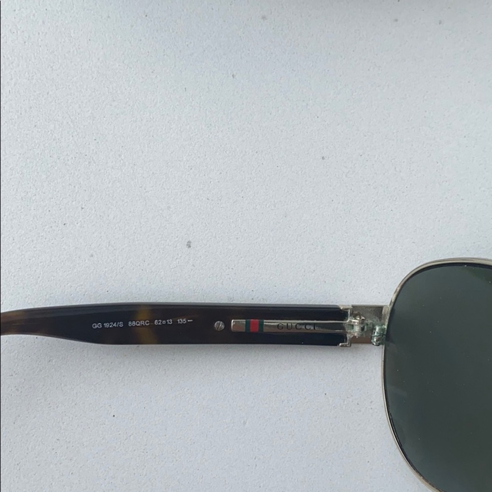 GUCCI sunglasses - Picture 2 of 5